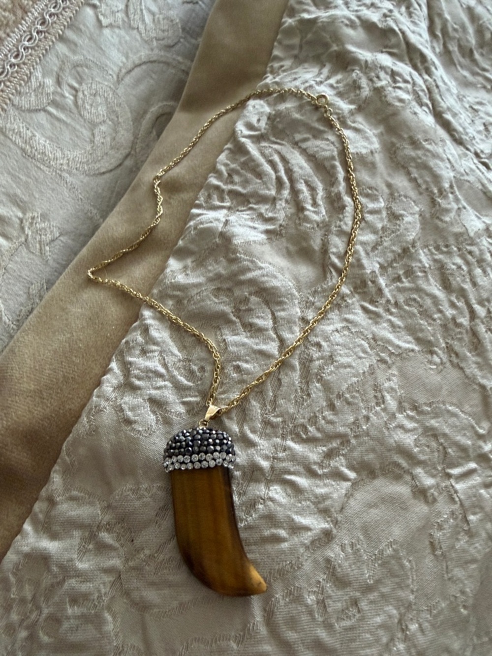 Tiger eye horn pendant two inches gold tone bale top of horn embellished with - Picture 9 of 9